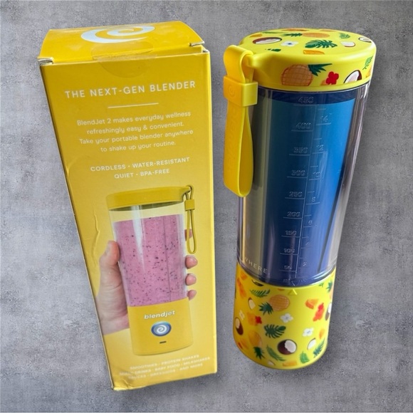 BlendJet 2 Portable Blender w/ Fruit Design - Collaboration with Bailey’s - NIB - Picture 3 of 4